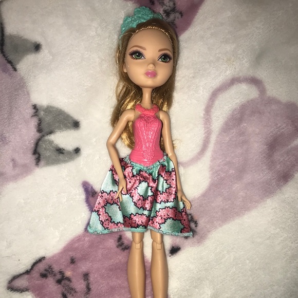 Ashlynn Ella ~ ever after high doll👠 - Picture 1 of 2